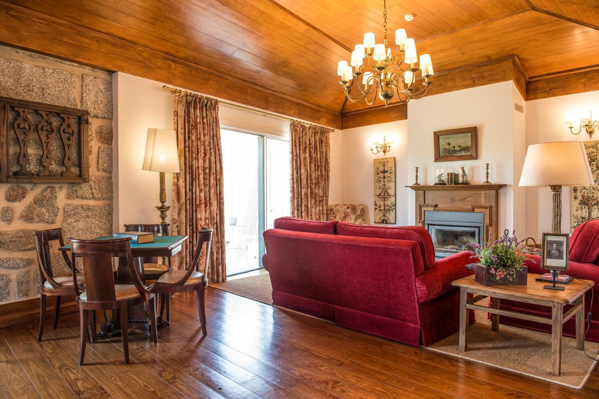 Hotel Casas Do Lupo Nelas Zewnętrze zdjęcie
